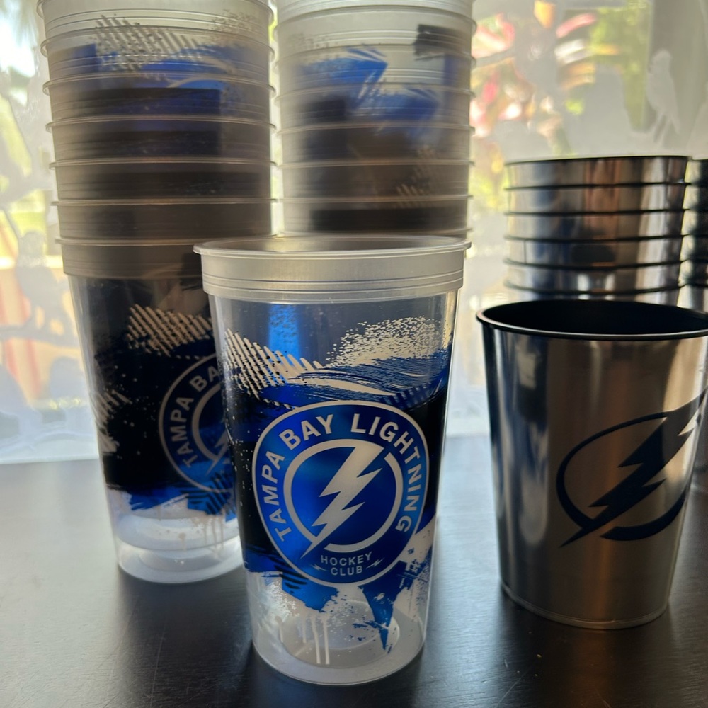 Lot of Tampa Bay Lightning NHL cups (30) and hat!